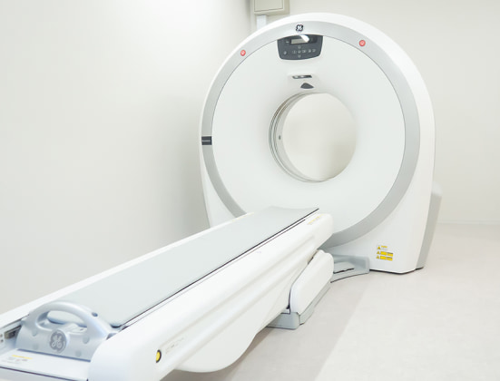 西28丁目駅前腎泌尿器科設置されている全身用X線CT診断装置（16スライス）GEヘルスケア・ジャパン株式会社製Revolution ACT